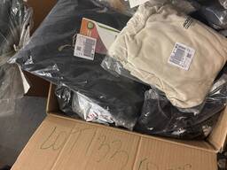 355 € für 50 Stück Markenbekleidung Mix Damen & Herren, Top-Marken wie Nike, Adidas