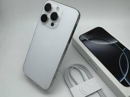 Apple iPhone 16 Pro Max – 256 GB – Weiß Silber