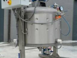 Creaming honey machine