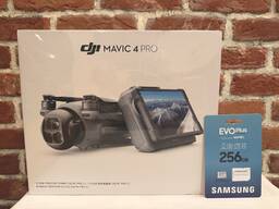 DJI Mavic 4 Pro Drohne mit 512 GB Creator Combo