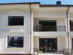 Facades made of natural stone