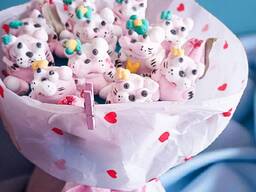 Herstellung von individuellen Süßwaren auf Bestellung: Marshmallow-Blumensträuße, Figuren,