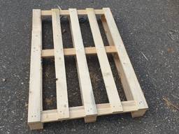 Имею опыт поставок и продаж новых деревянных поддонов в ассортименте.