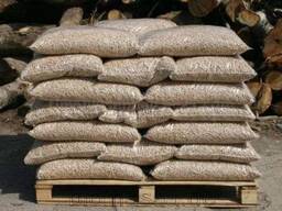 Low Ash High Heat Value Biomass Fuel Pine Oak Wood Pellets