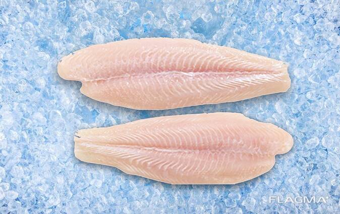 Pangasiusfilets und ganzer gefrorener Pangafisch
