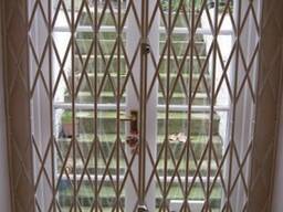 Schiebegitter für Fenster und Türen